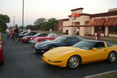 hooters_meeting_001