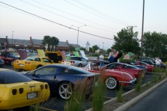 hooters_meeting_001a