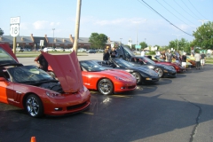 hooters_meeting_002