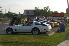 hooters_meeting_002b